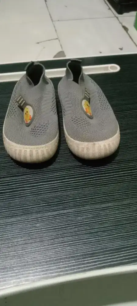 Sepatu Anak Slip On