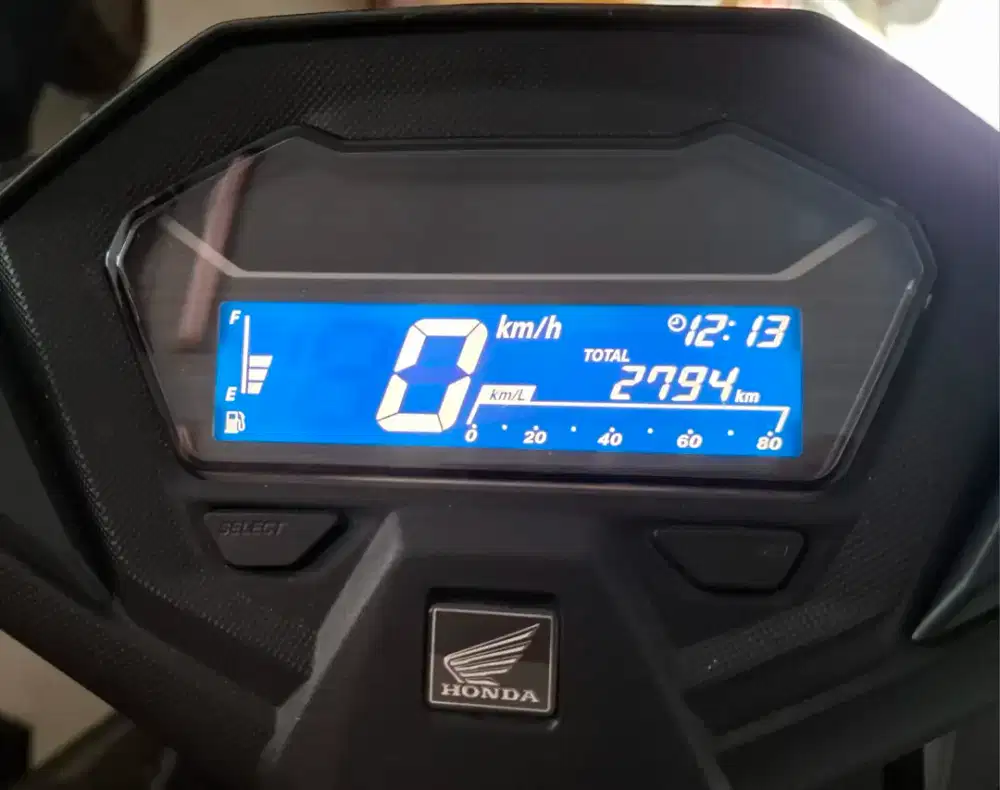 Honda Vario 160 CBS 2024 ISS keyless Hitam doff velg bronze emas 2025