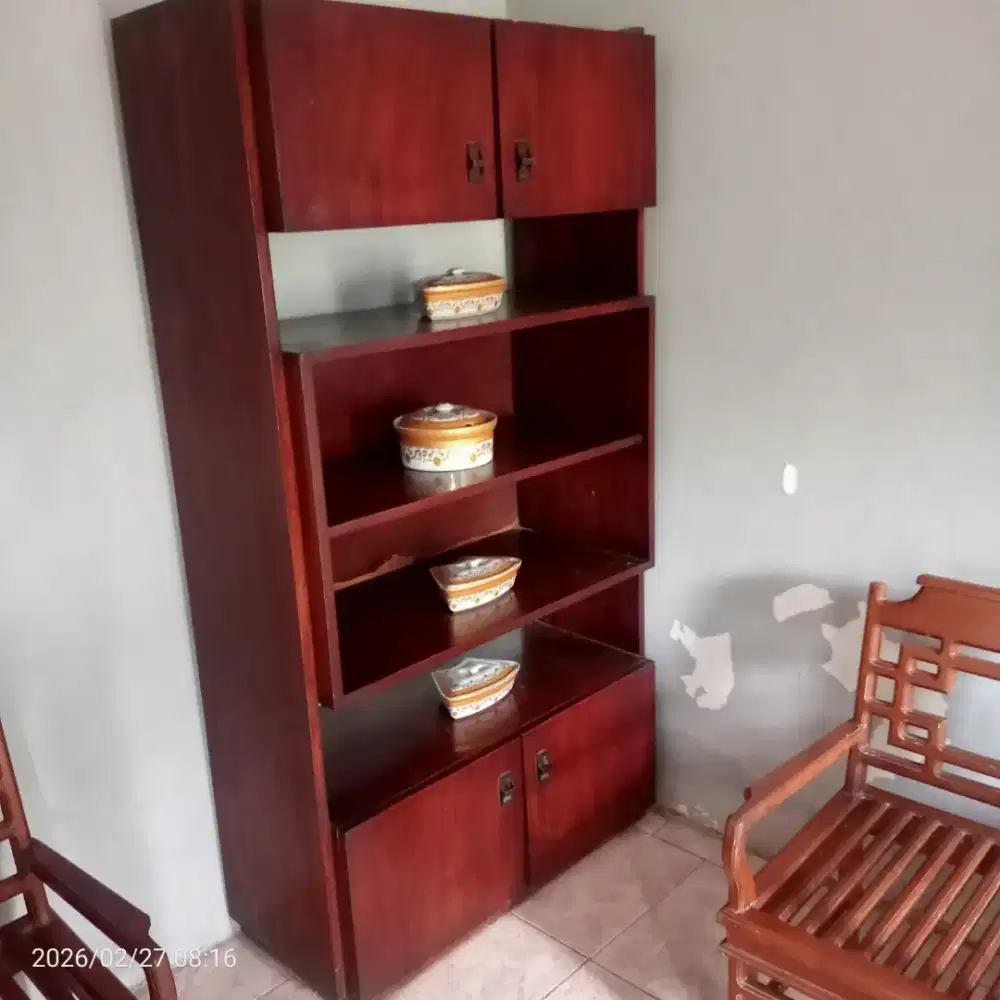 LEMARI ANTIK KAYU JATI TUA ISTIMEWA