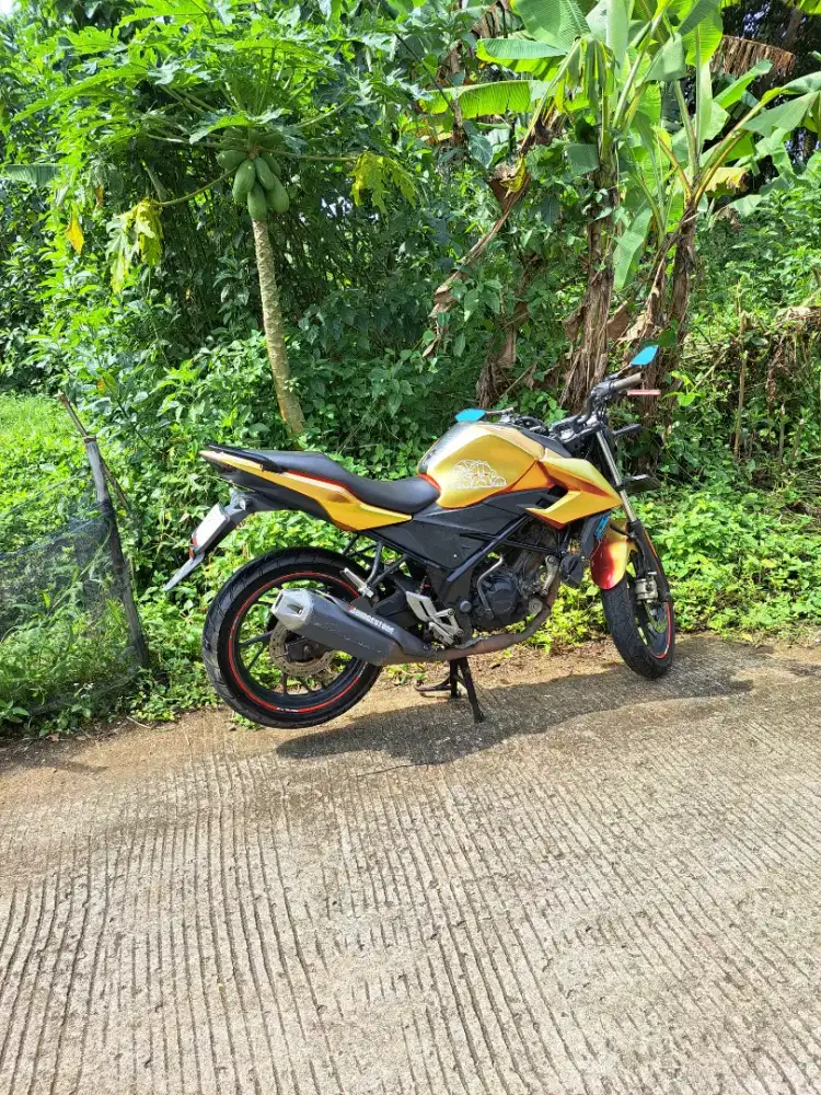 Bismillah mau jual CB150 R