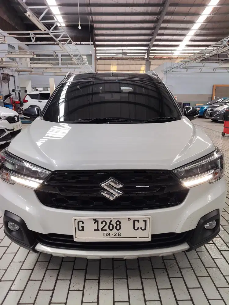 Km 5600rb. Suzuki XL7 alpha hybrid putih metalik 2023
