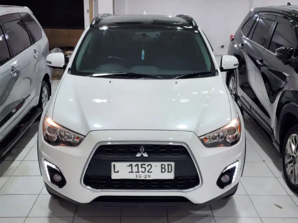 Km60rb tdp 25 outlander PX panoramic 2.0 automatic putih 2014 surabaya
