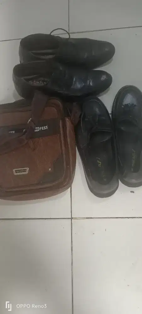 Sepatu dan tas pria