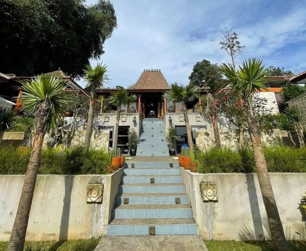 JUAL VILLA SIAP HUNI