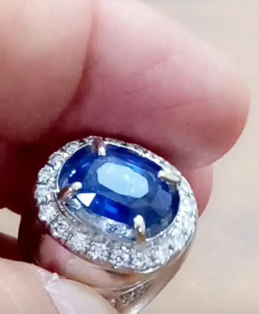 GD kadar 70% HM emas berlian Blue sapphire srilanka royal blue 4.23 ct