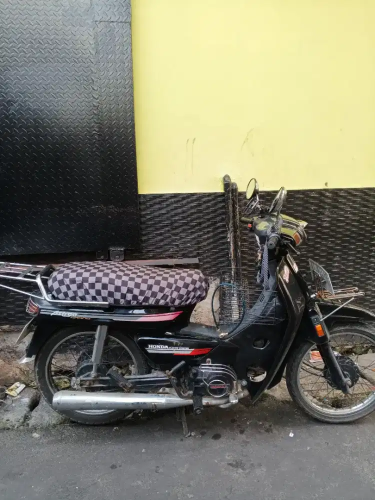 Jual motor Astrea grand bulus 93 ss lengkap