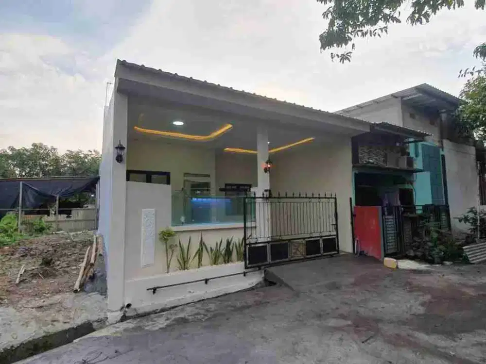 Dijual Rumah Murah Baru Hook Dekat Stasiun KA Klari Karawang