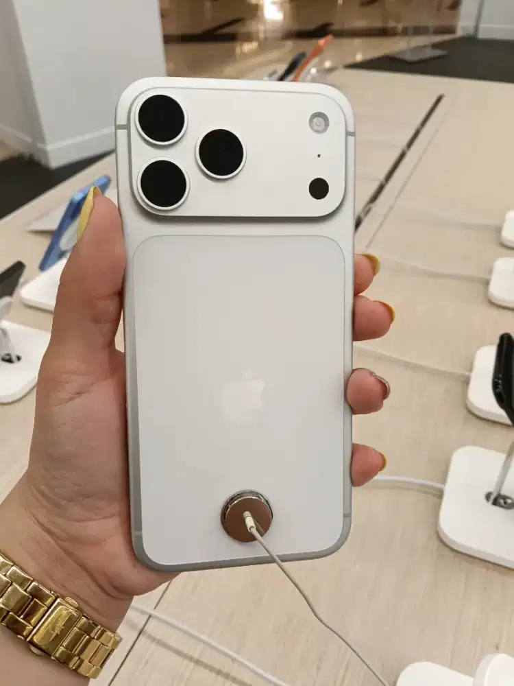 Kredit iphone 17pm 256gb hanya dengan KTP