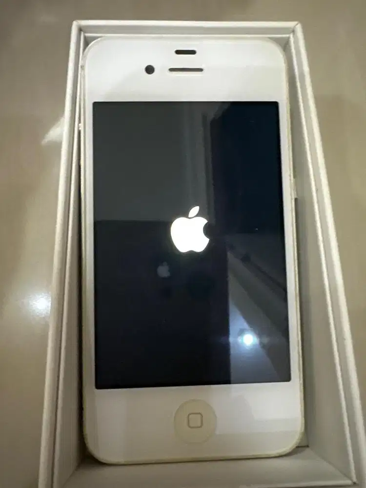 Iphone 4s 16GB. *** SALE**