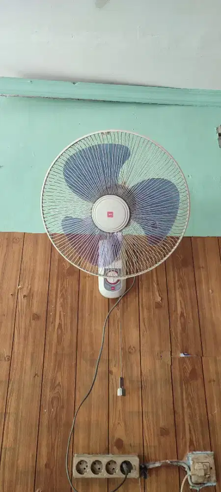 Kipas Angin KDK Ukuran 16 inc