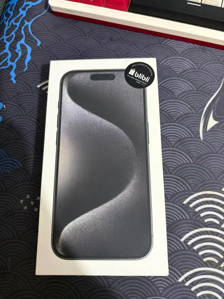 Iphone 15 pro 256Gb resmi