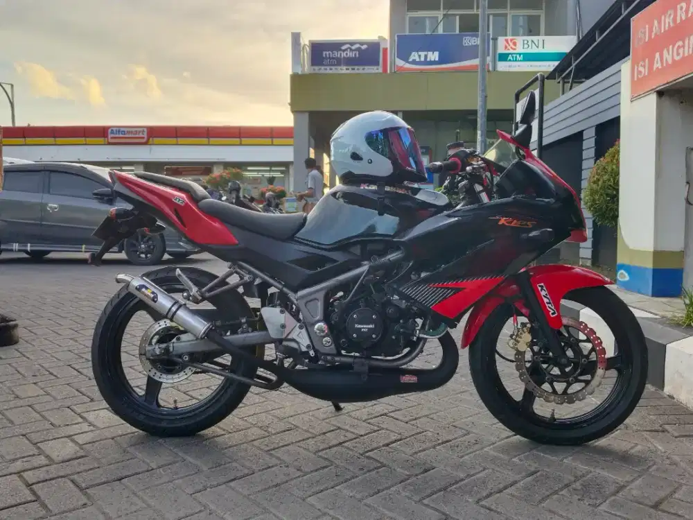 Motor Kawasaki Ninja RR