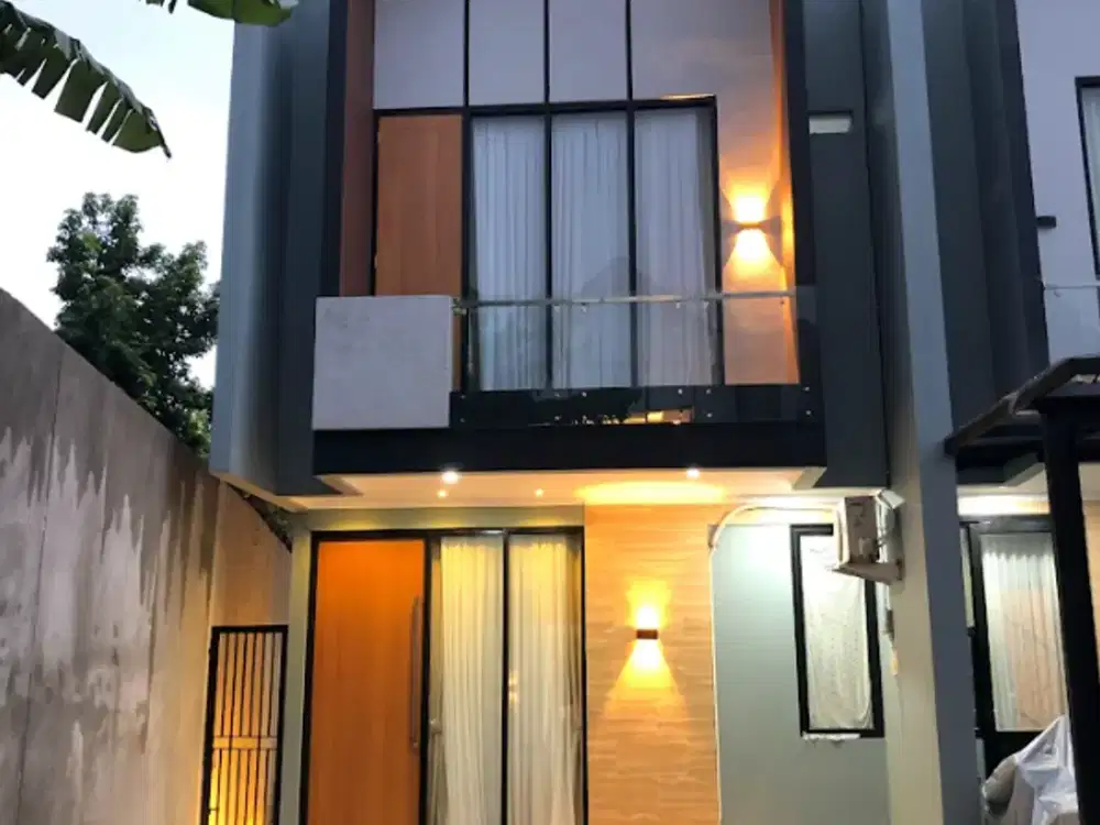 HOT SALE !!! Di Jual Rumah Bergaya Scandinavian ada Private Pool di Jagakarsa Jaksel
