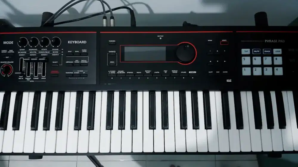 Keyboard Synthesizer Roland XPS 30