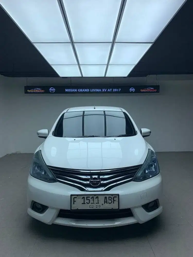Nissan Grand Livina XV AT 2017