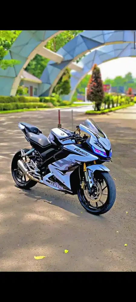 Yamaha R15 V3 Putih Modif R15M Style – Kondisi Istimewa, Siap Pakai!