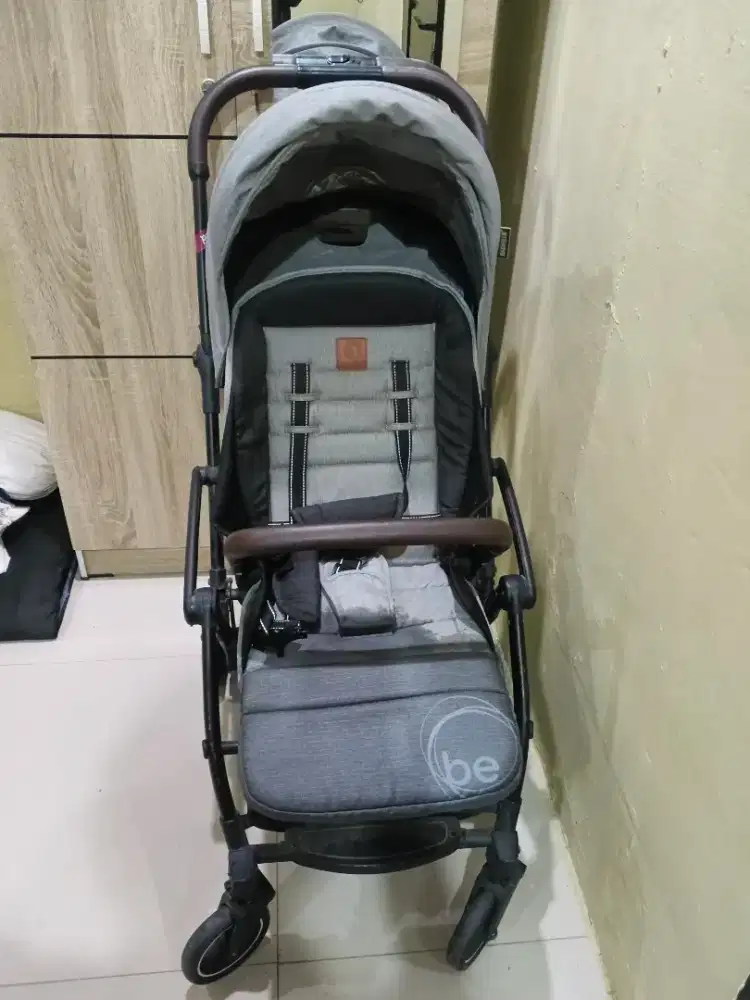 Di jual cepat stroller babyelle bisa nego