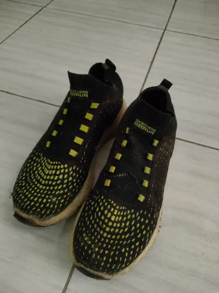 SEPATU SKECHERS OUTDOOR RUNNING