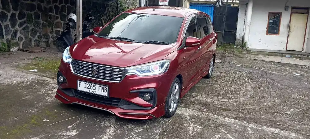 Ertiga matic 2018 Merah metalik