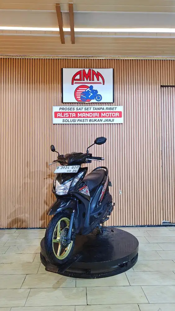 BEAT CW FI 2015  ISTIMEWA PAJAK HIDUP SS LENGKAP MESIN BODY ADEM. NEGO