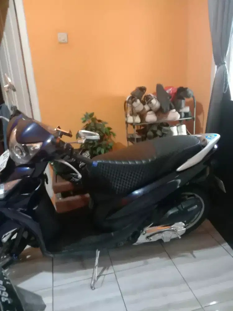 Jual motor bekas specy honda2011