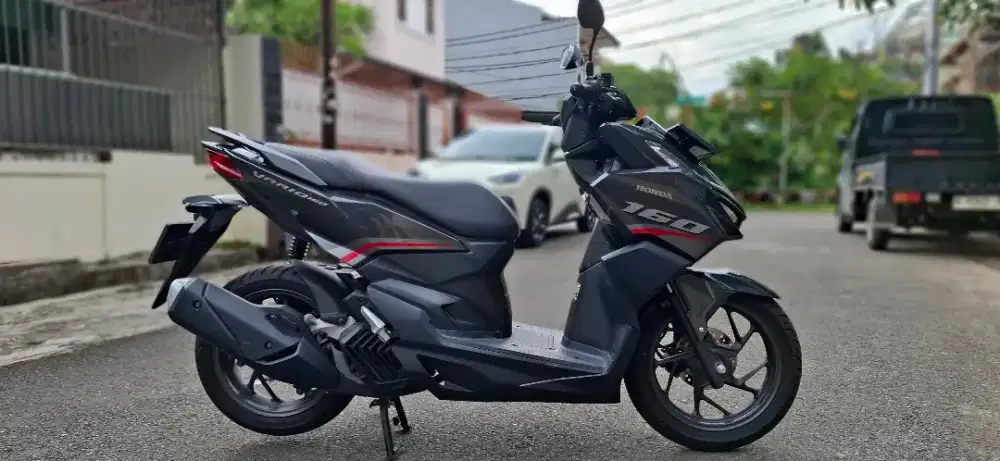 Honda vario 160 keyless iss cbs esp tipe tertinggi 100% baru simpanan