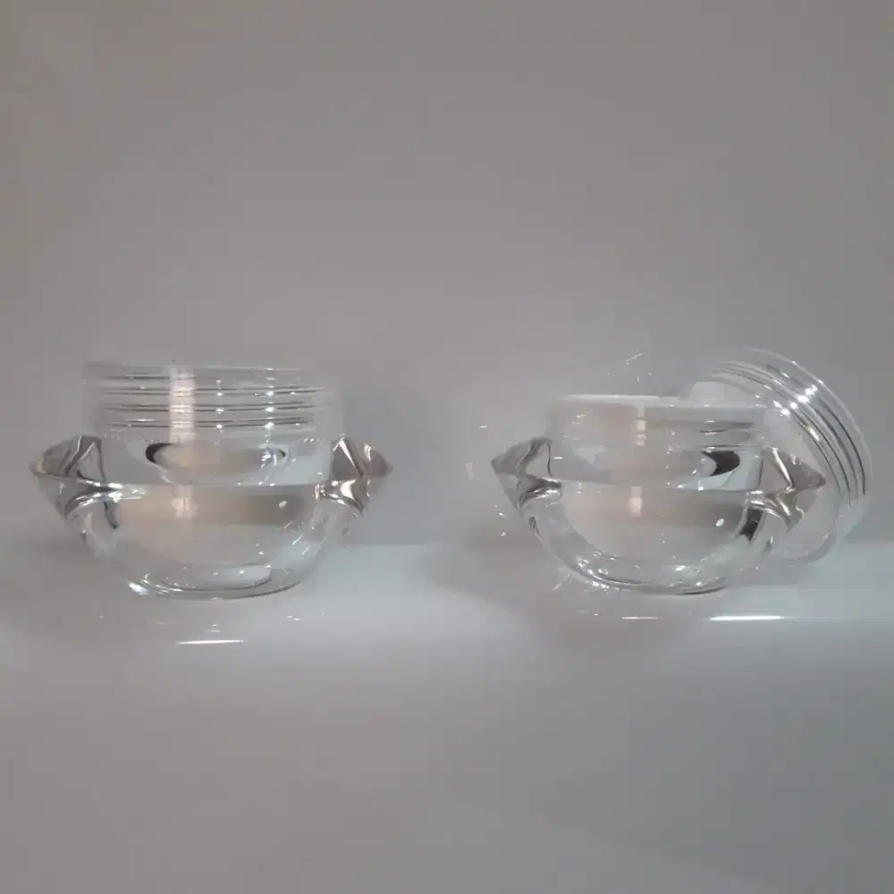 Gratis produk import untuk wadah kosmetik