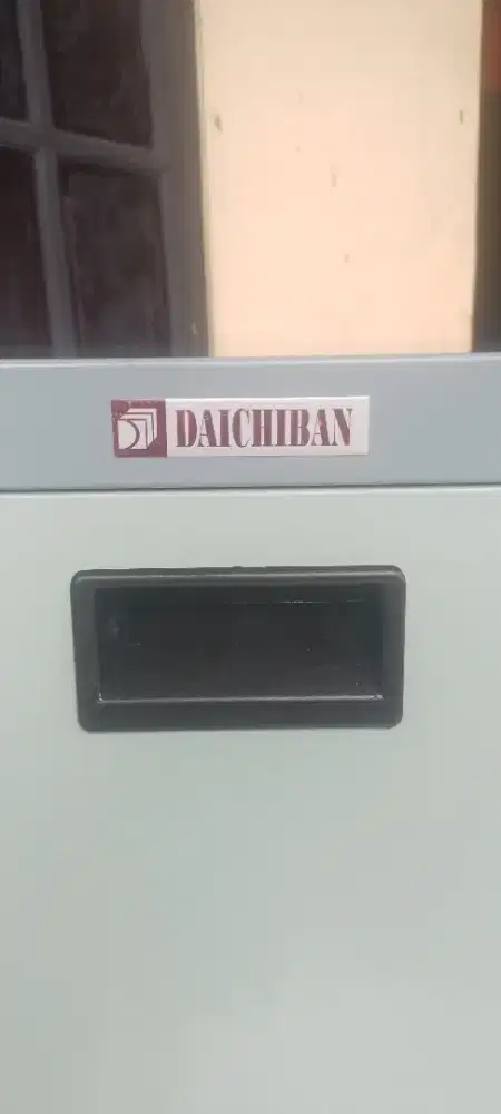 Filing Cabinet / Lemari Arsip 4 Laci – Merek DAICHIBAN