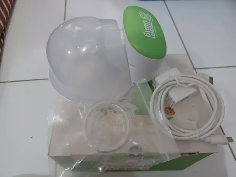 Mom Uung Pompa ASI Handsfree