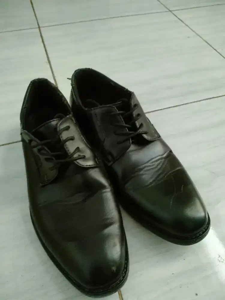 SEPATU PANTOFEL FORMAL HITAM