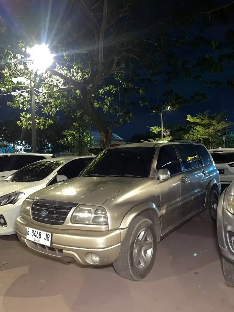 Suzuki XL7 2004 Bensin