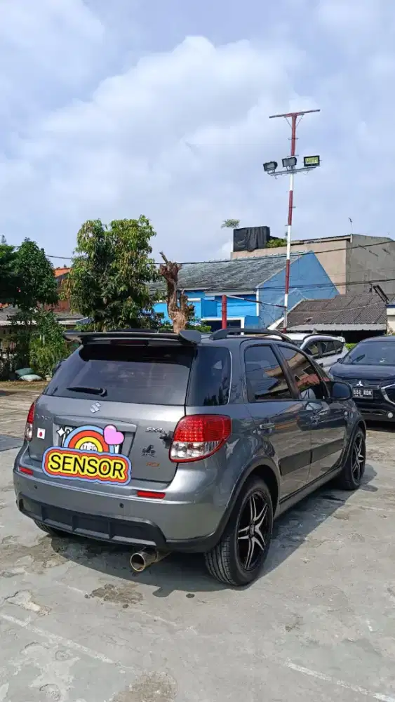 Suzuki SX4 2011 Bensin