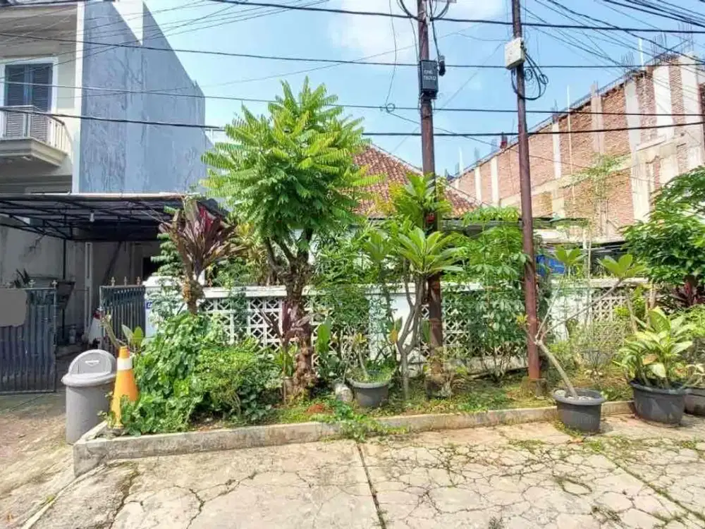 Rumah di Pakubuwono Kebayoran Baru Jakarta selatan