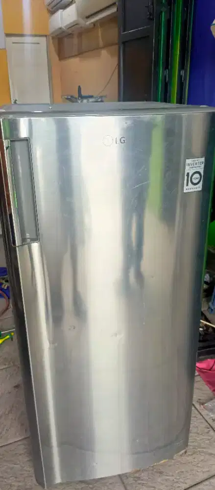 Unit kulkas type 1puntu merk LG dingin bagus