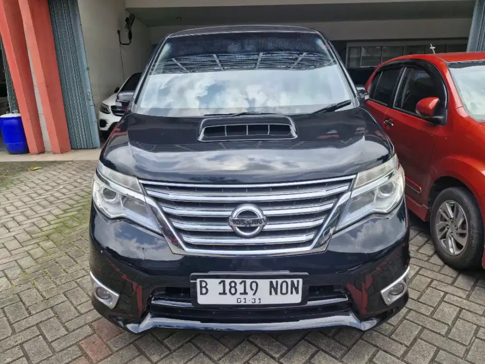 Niasan Serena Highway star At 2015 Bensin Hitam Metalik