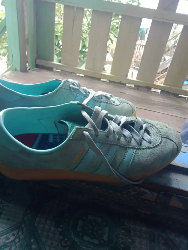 Sepatu adidas ansterdam uk 41