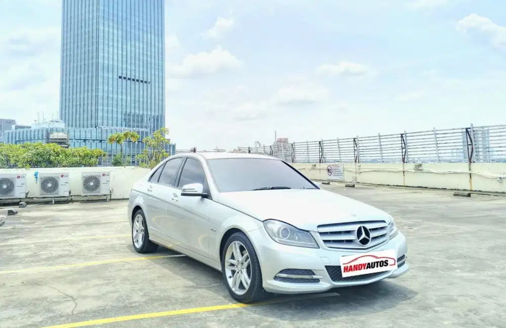 Mercedes Benz C200 Avantagrde Facelift Tahun 2011 Automatic Abu abu
