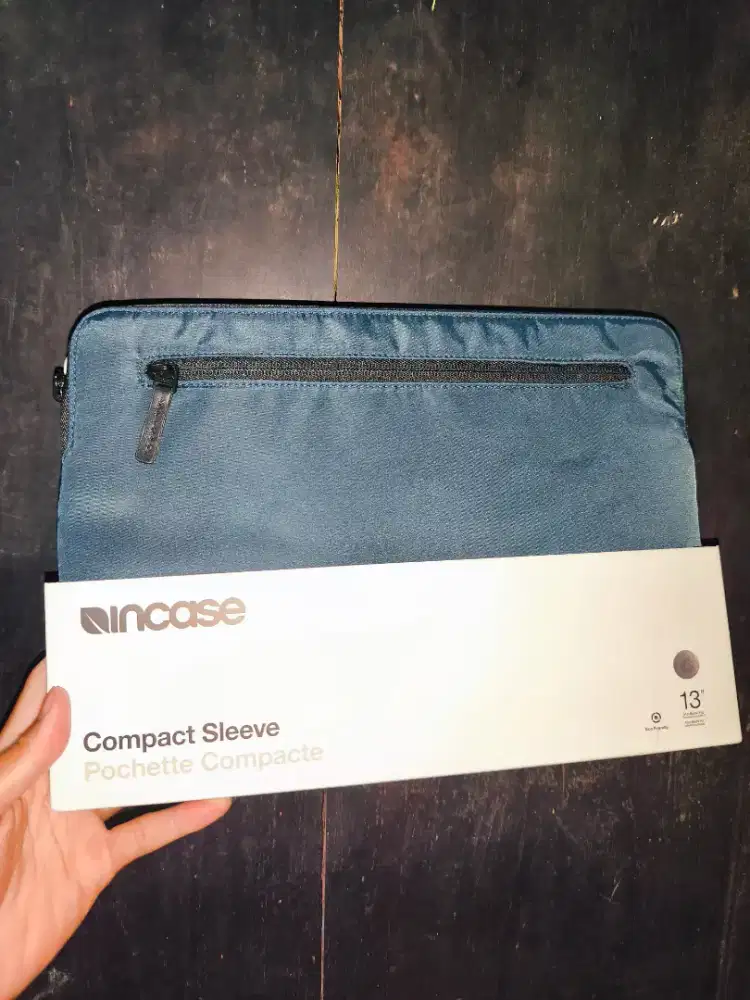 Incase for all IPad and Macbook, Tas IPad dan MacBook