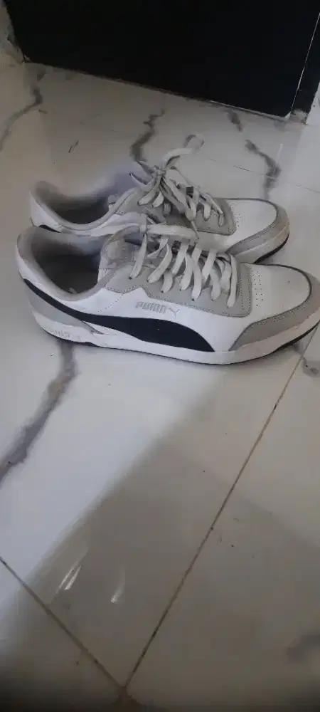 Sepatu Puma putih (Baru di pake dua kali) UK 46 Engga ada Box Sepatu