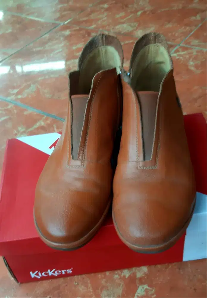 Sepatu Boot Kickers Asli