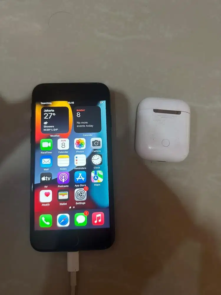 Jual iphone 7  32 GB ( 600K )