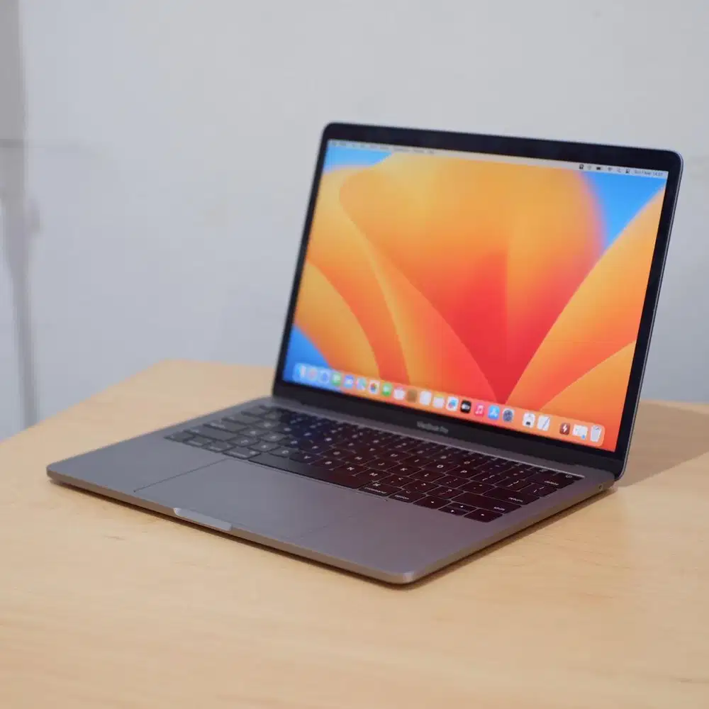 MacBook Pro 2017 8/256 Mulus Grade A