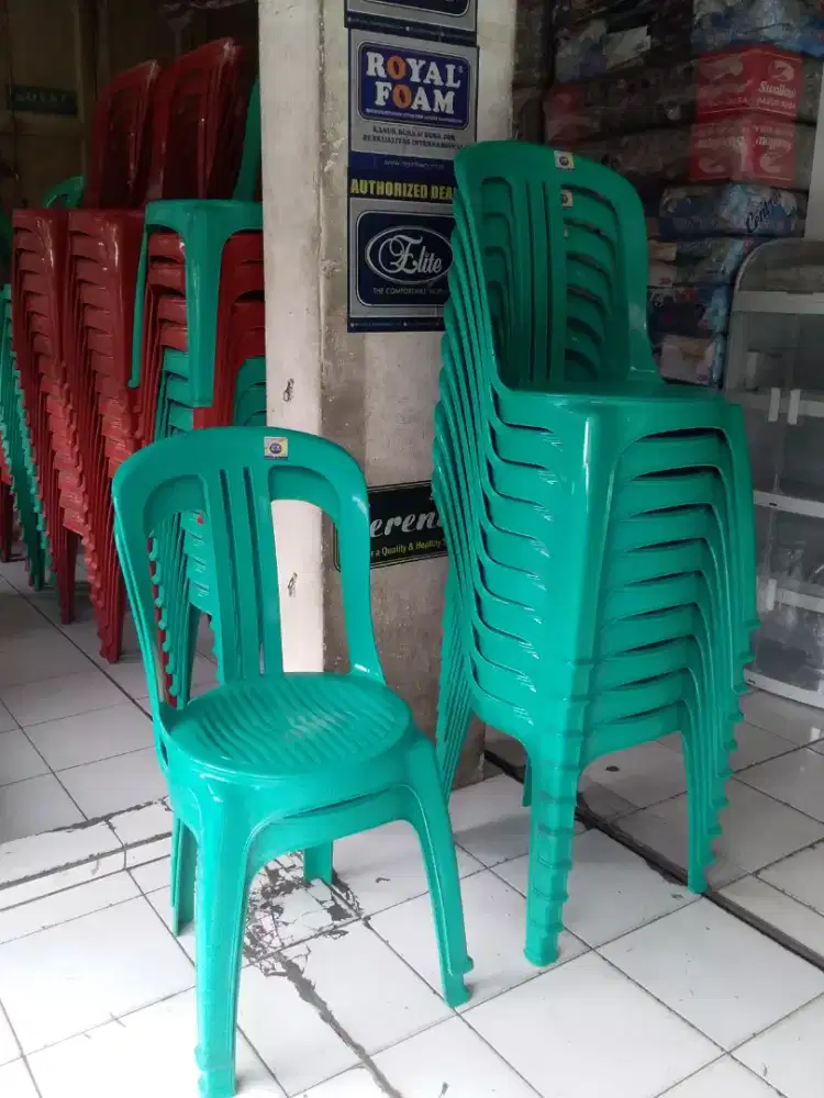 kursi plastik sandaran