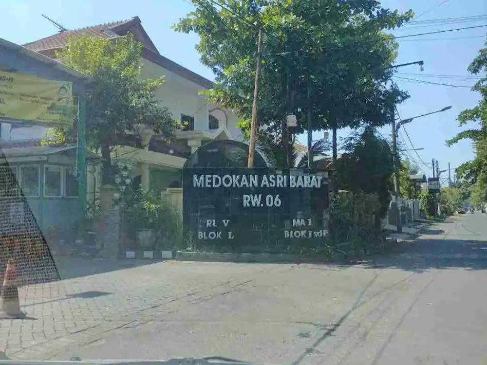 Dijual Rumah hitung tanah daerah medokan asri barat Rungkut Surabaya lokasi strategis dekat kampus UPN