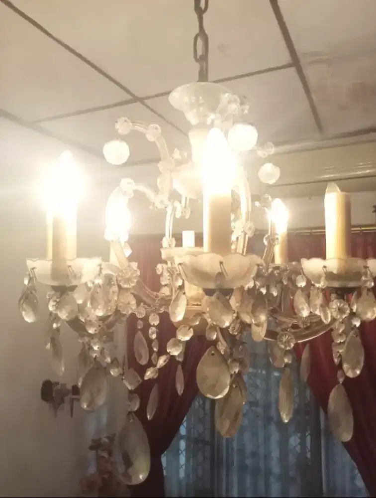 Di Jual Lampu Kristal Made In Republik Cheko (Czech Republic)