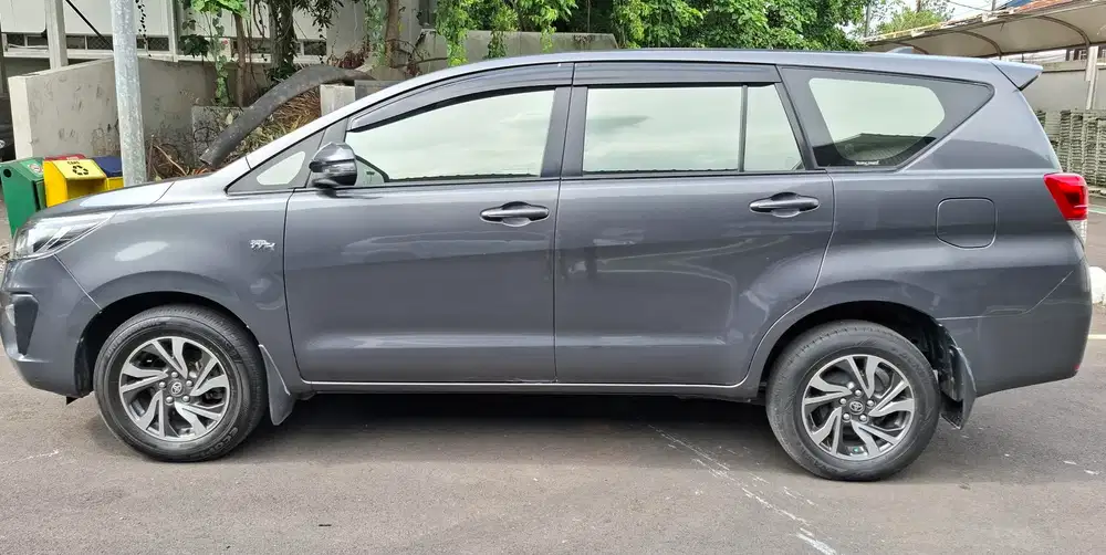 Toyota Kijang Innova 2021 Bensin