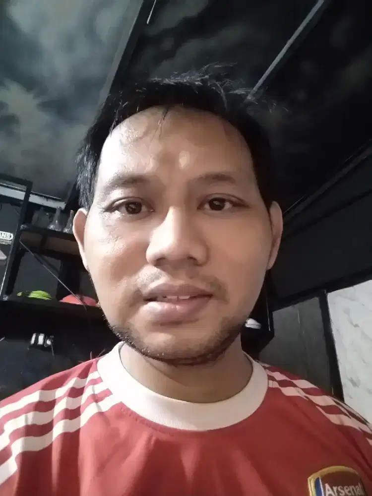 LAKI-LAKI USIA 42 TAHUN CARI KERJA INFAL SELAMA 10-12 HARI