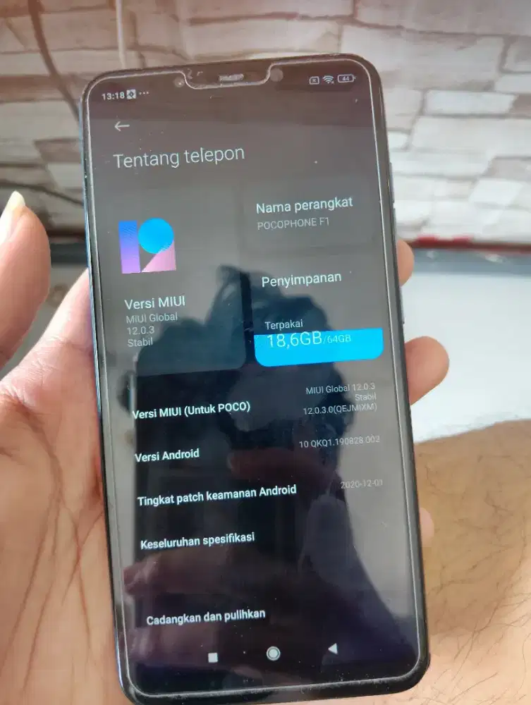 WTS POCO PHONE F1 6/64 SNAP 825