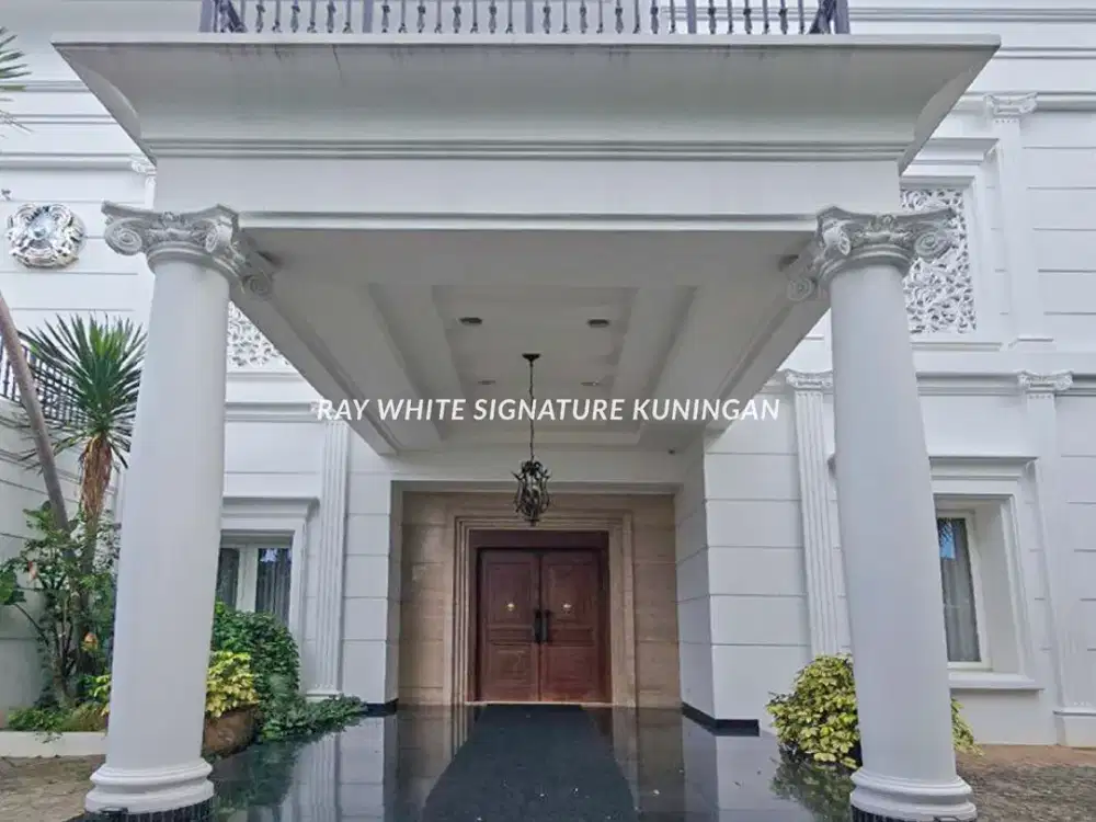 Rumah Mewah Hoek Di Patra Kuningan , Kuningan Timur