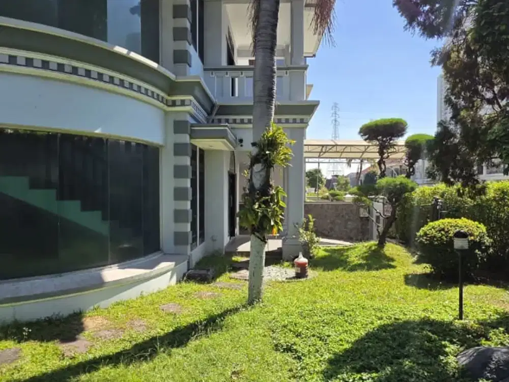 JUAL RUMAH MEWAH DI VBI PAKUWON INDAH SURABAYA, TERAWAT DAN INTERIOR BAGUS .